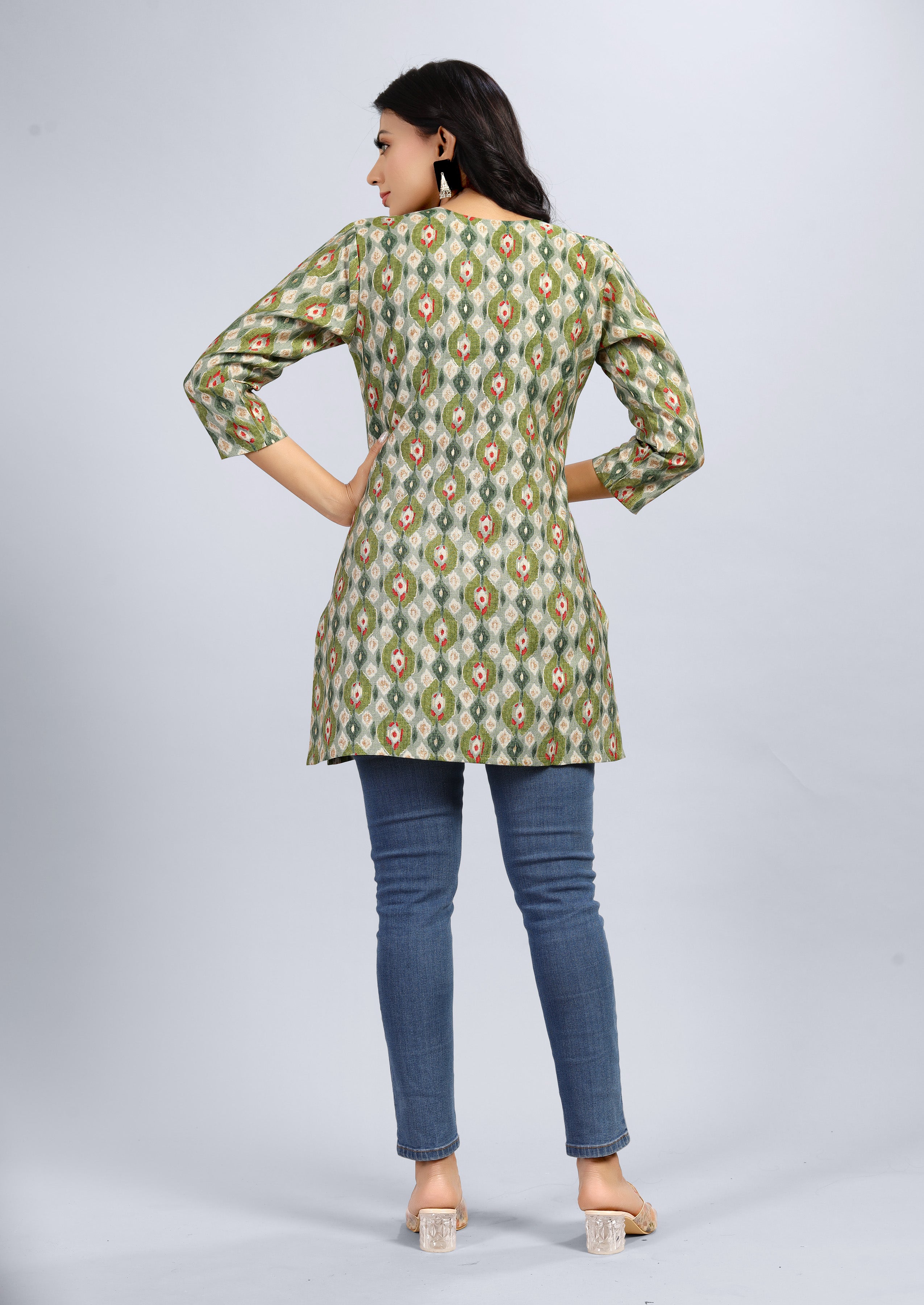 women three quarter sleeve straight kurti