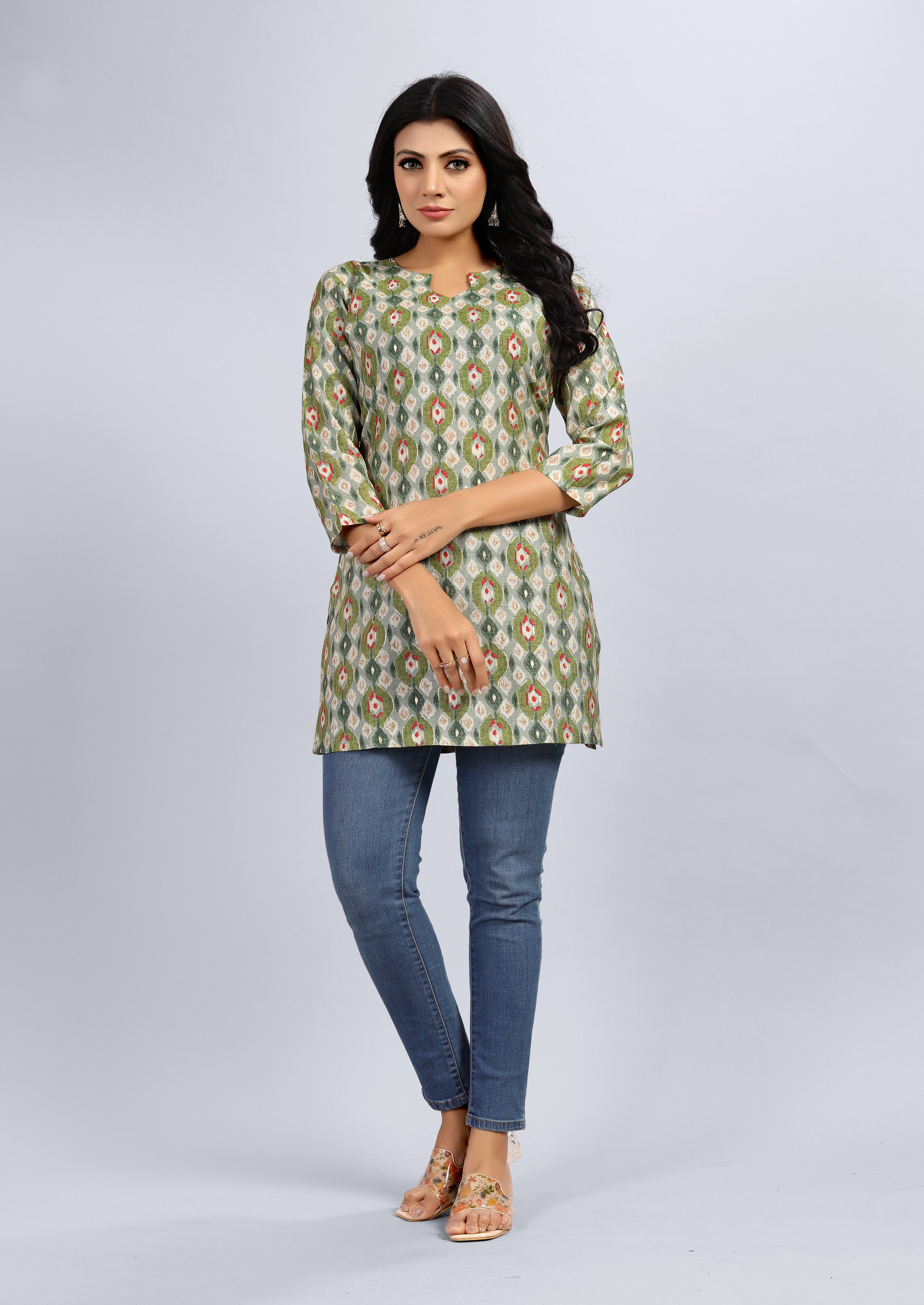 women three quarter sleeve straight kurti