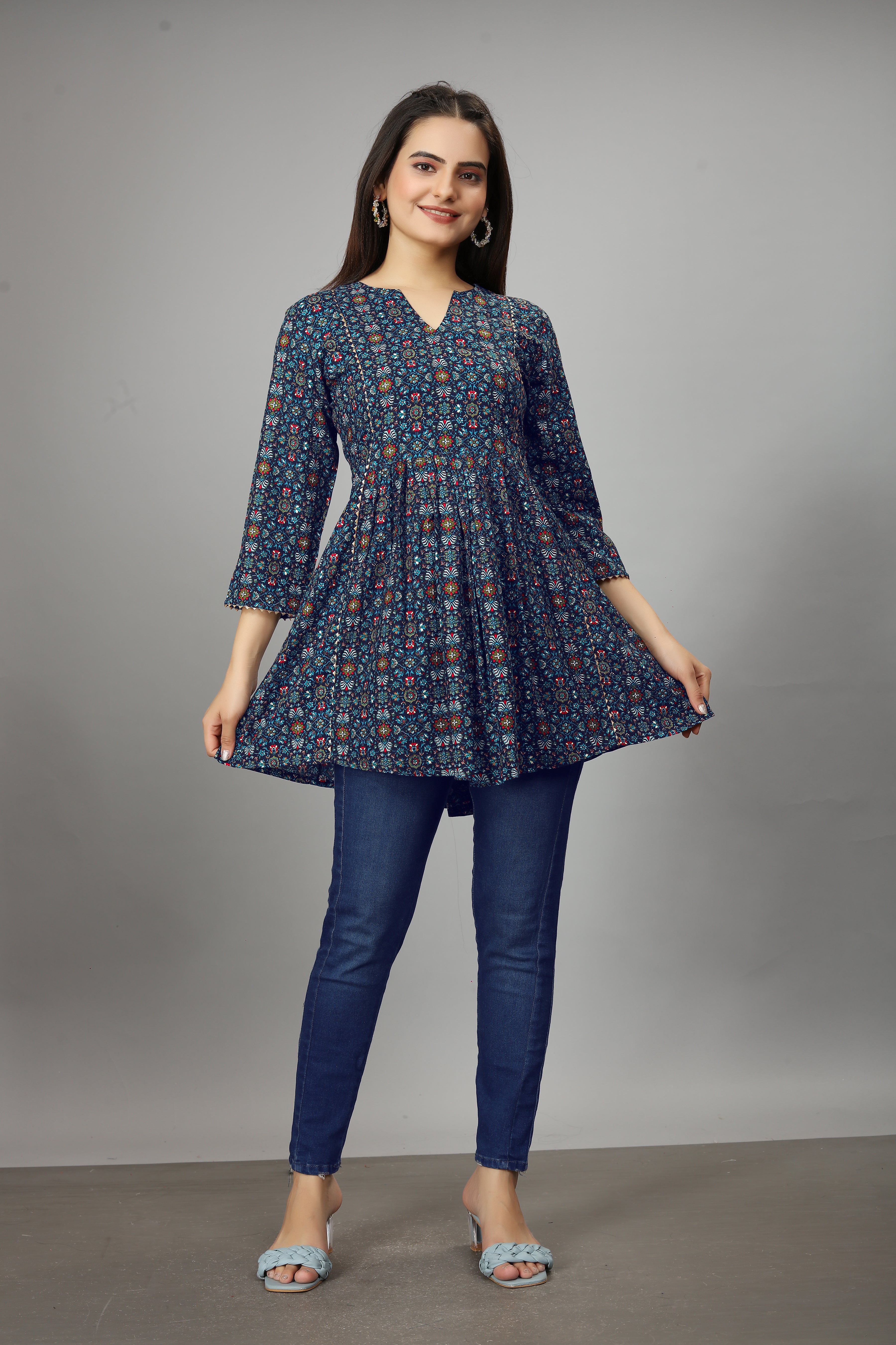 women three quarter sleeve flared kurti