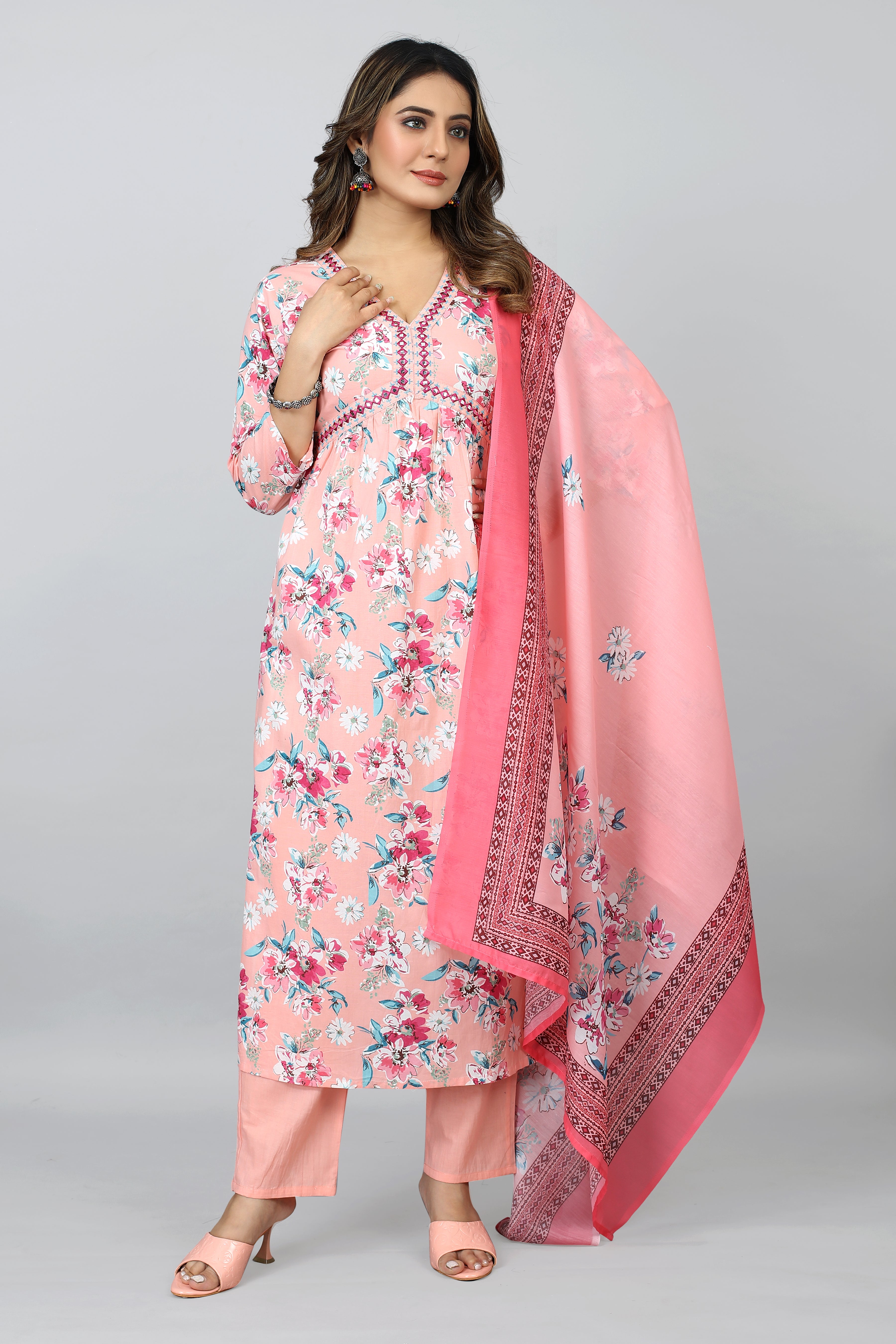 women floral kurta pant set with dupatta