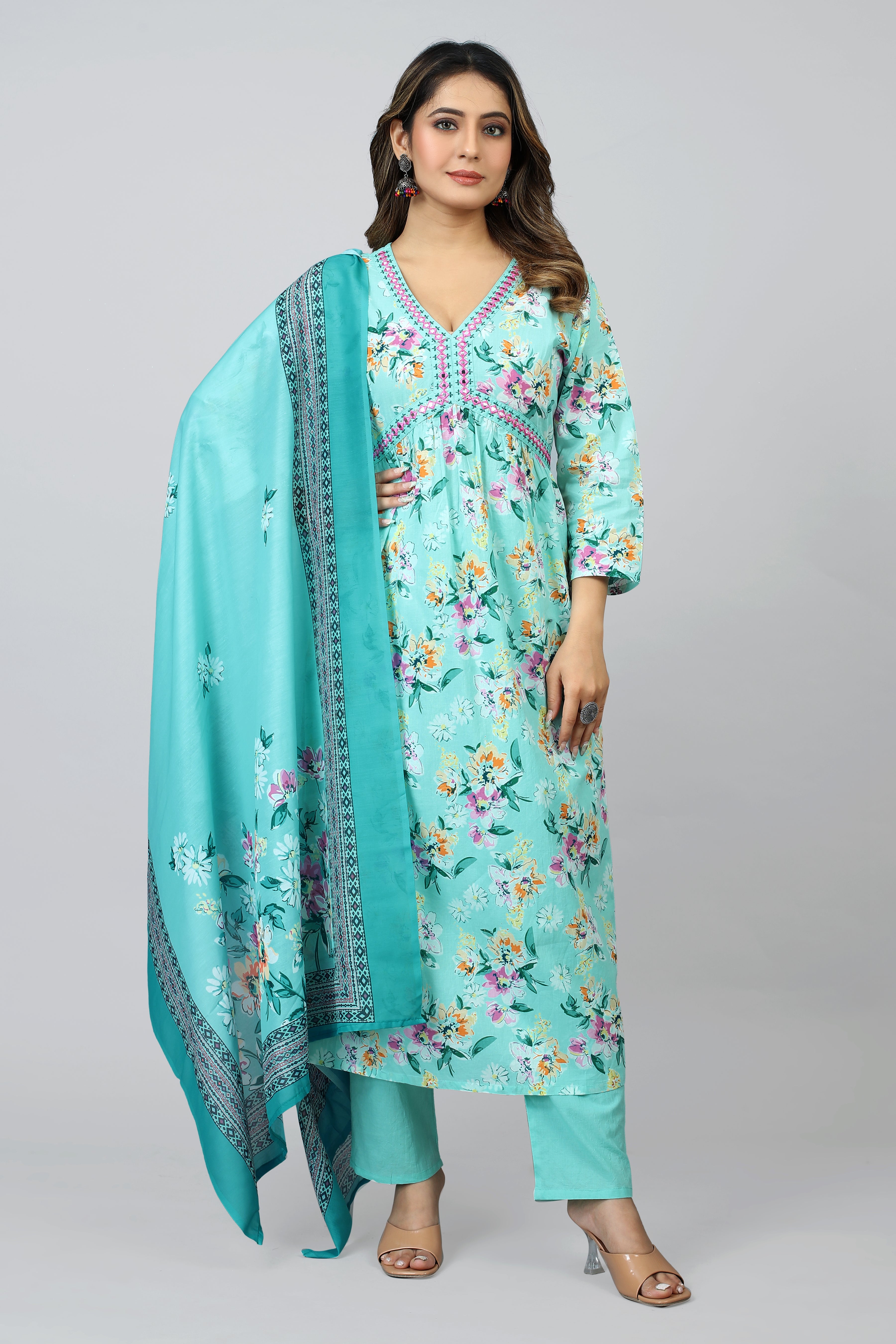 women floral kurta pant set with dupatta
