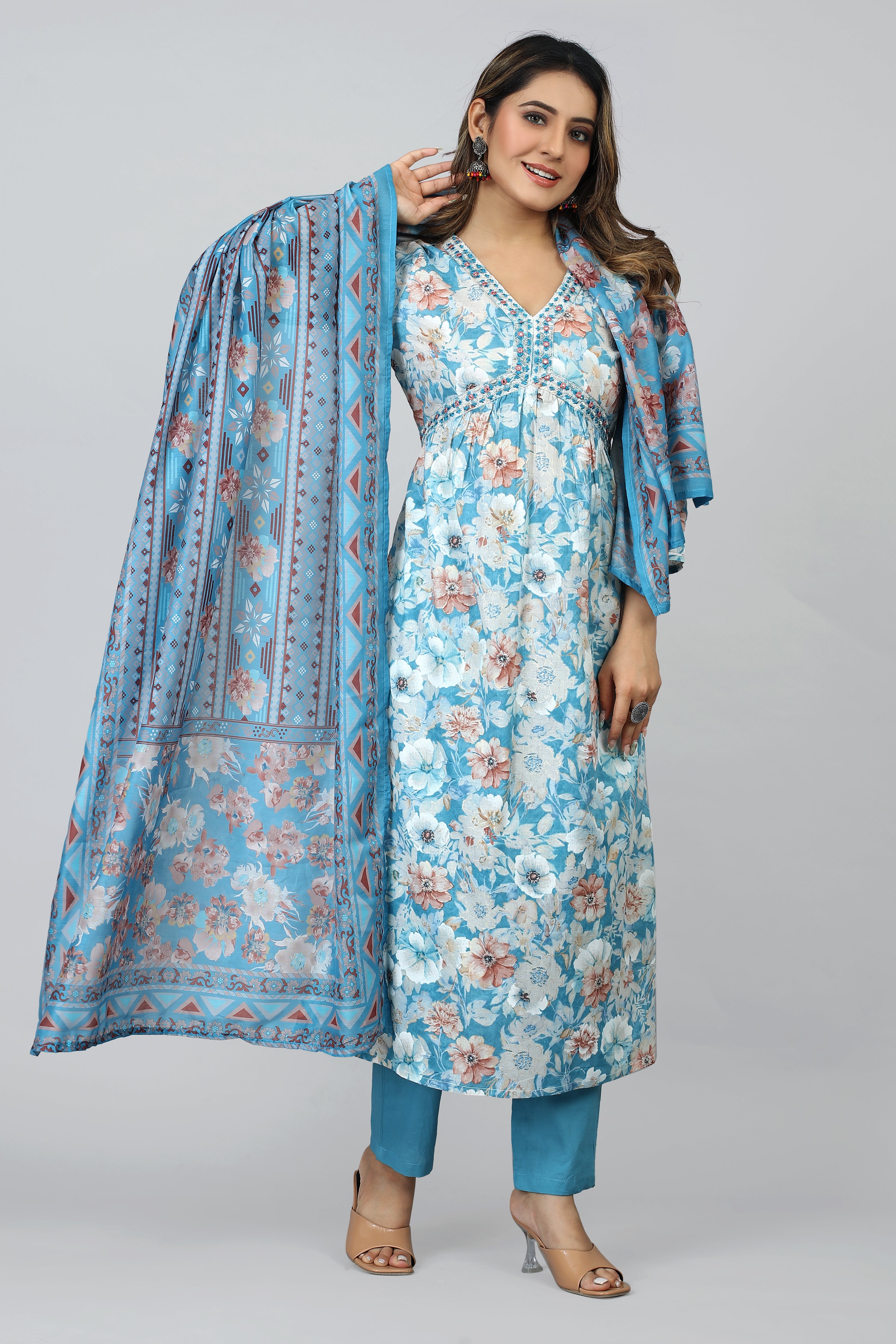 women floral kurta pant set with dupatta