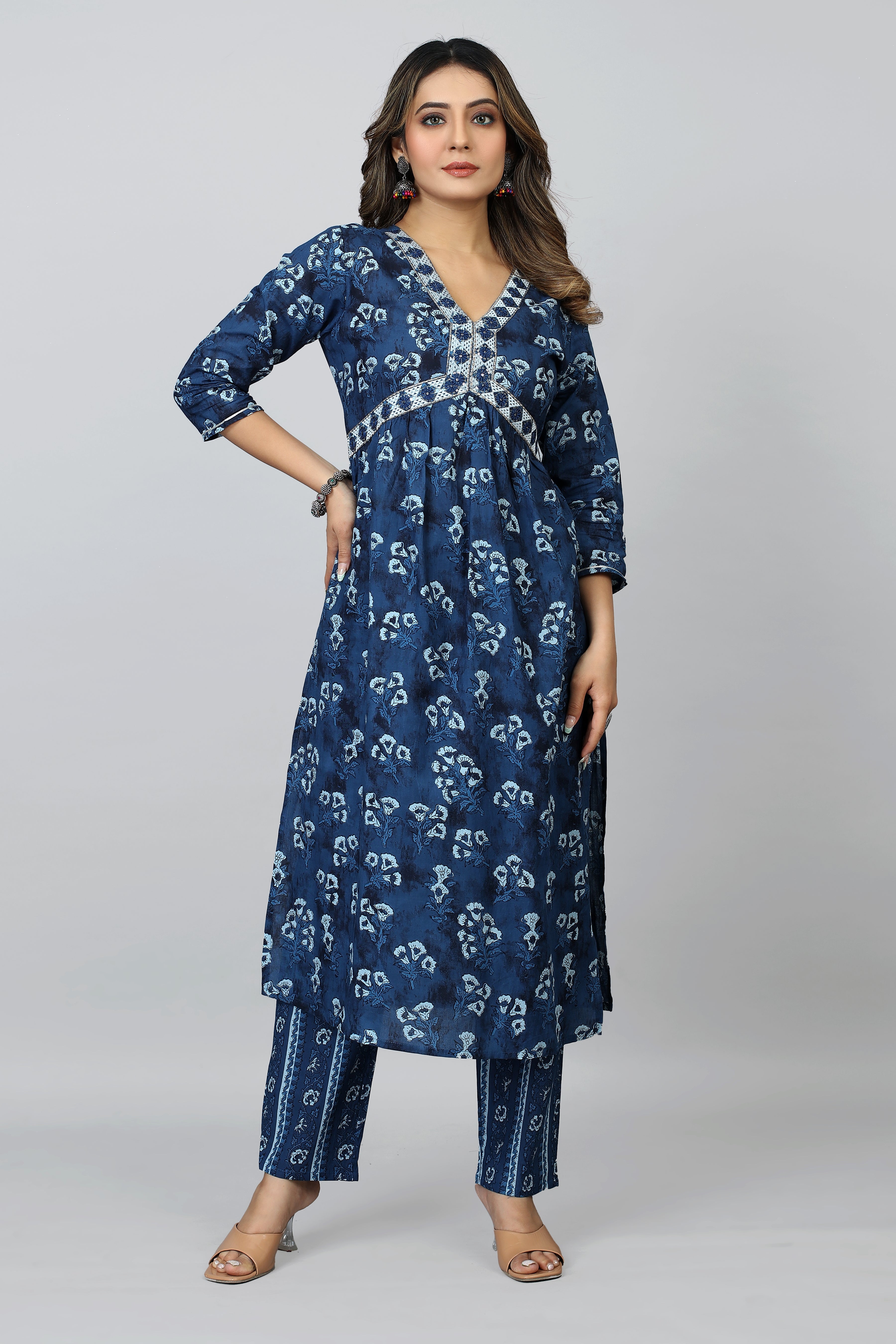 women navy blue floral kurta pant set
