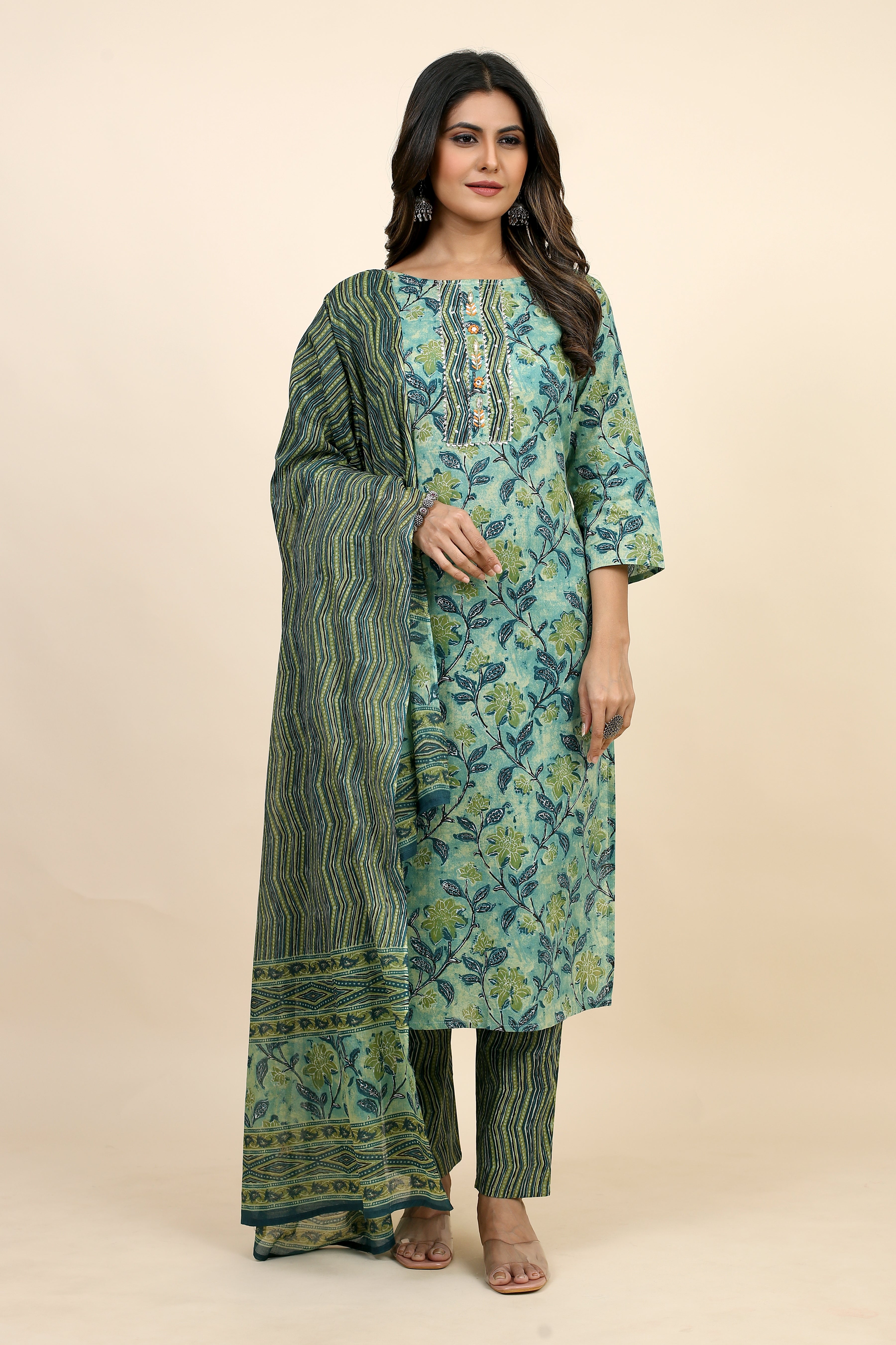 women floral kurta pant set with dupatta