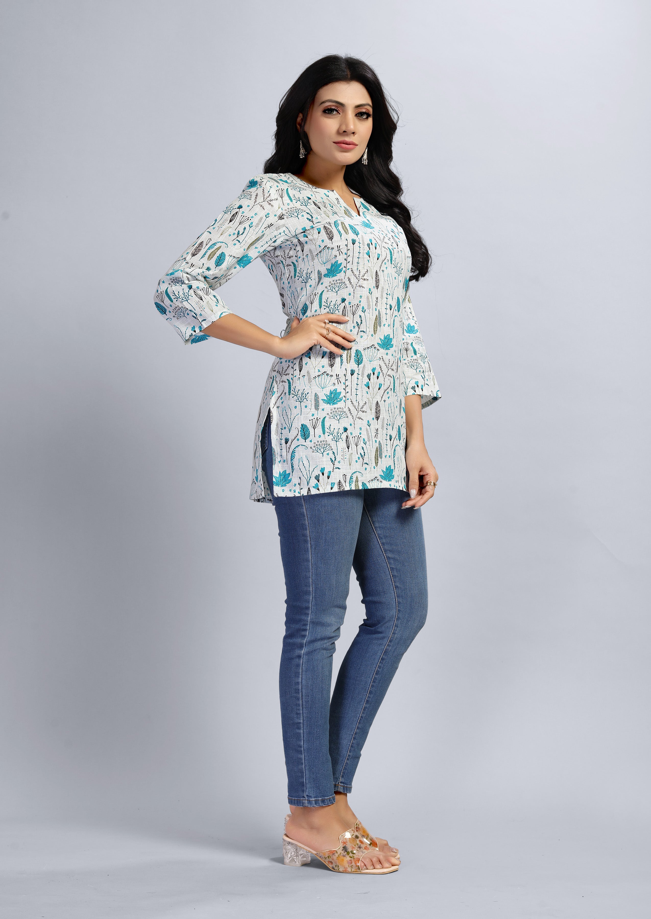 women three quarter sleeve straight kurti