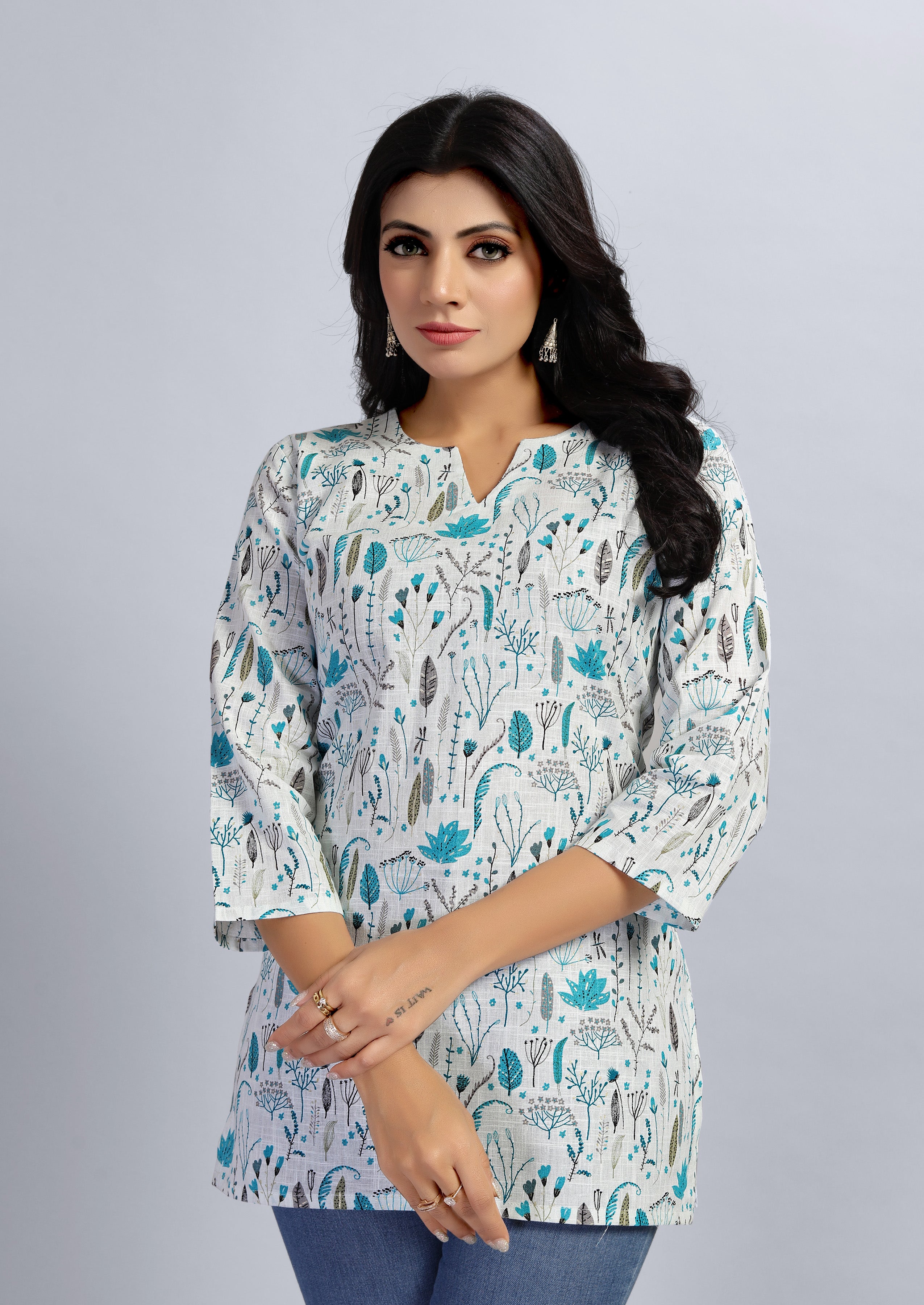 women three quarter sleeve straight kurti