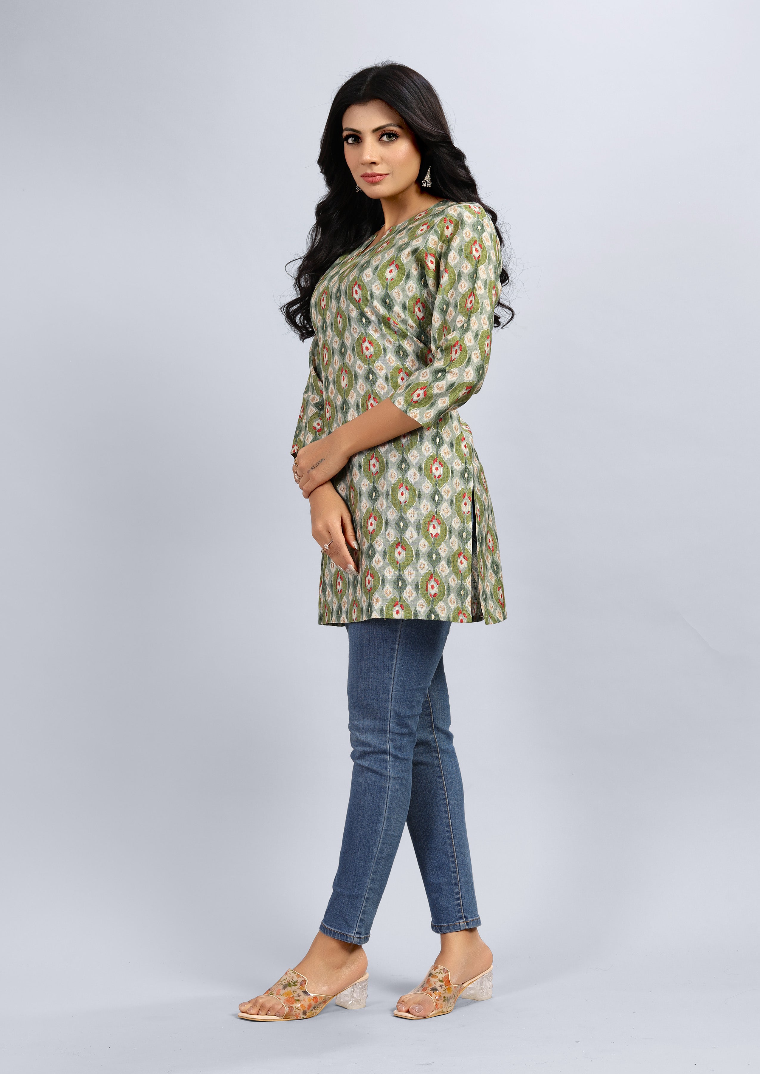 women three quarter sleeve straight kurti