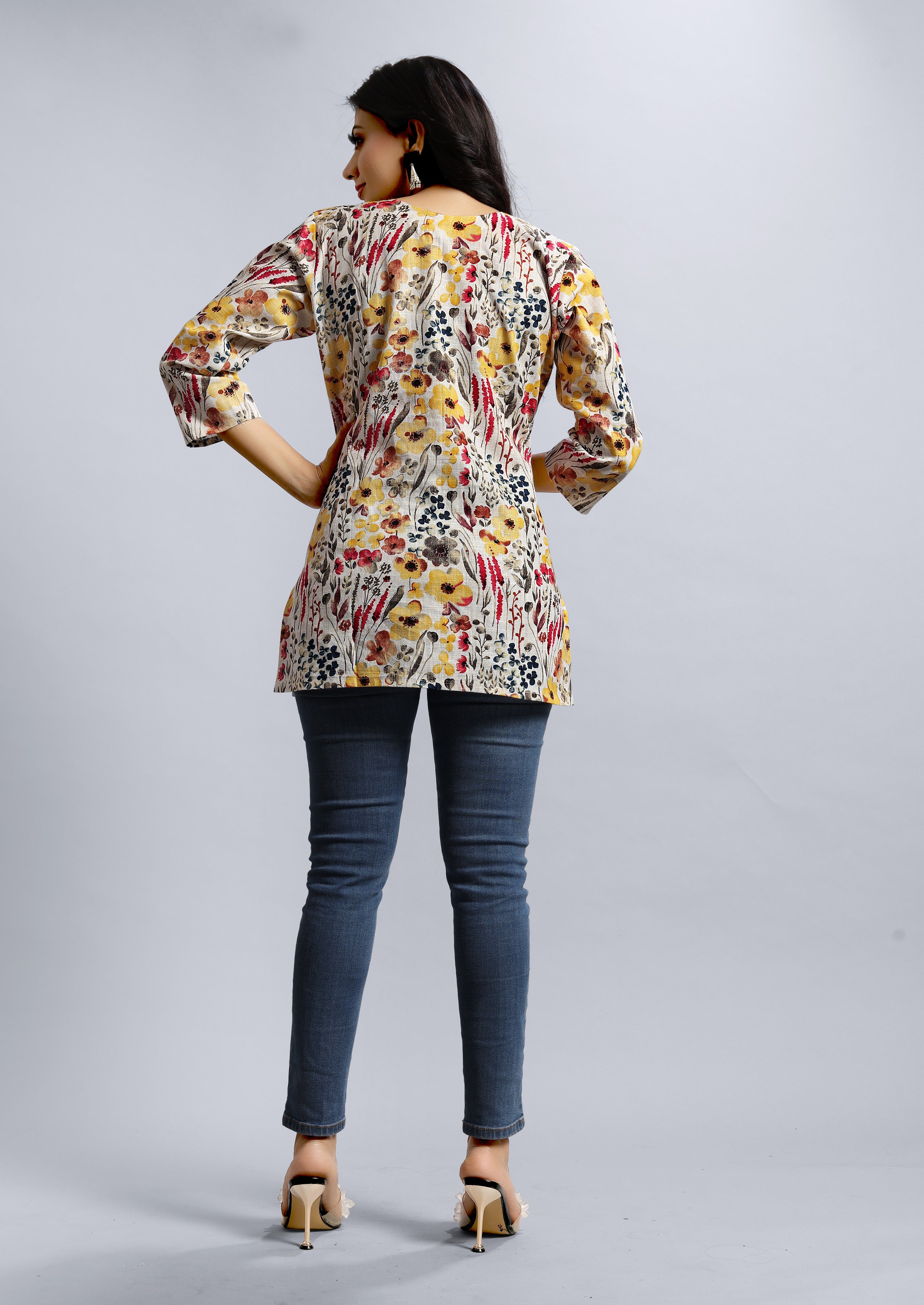 women three quarter sleeve straight kurti