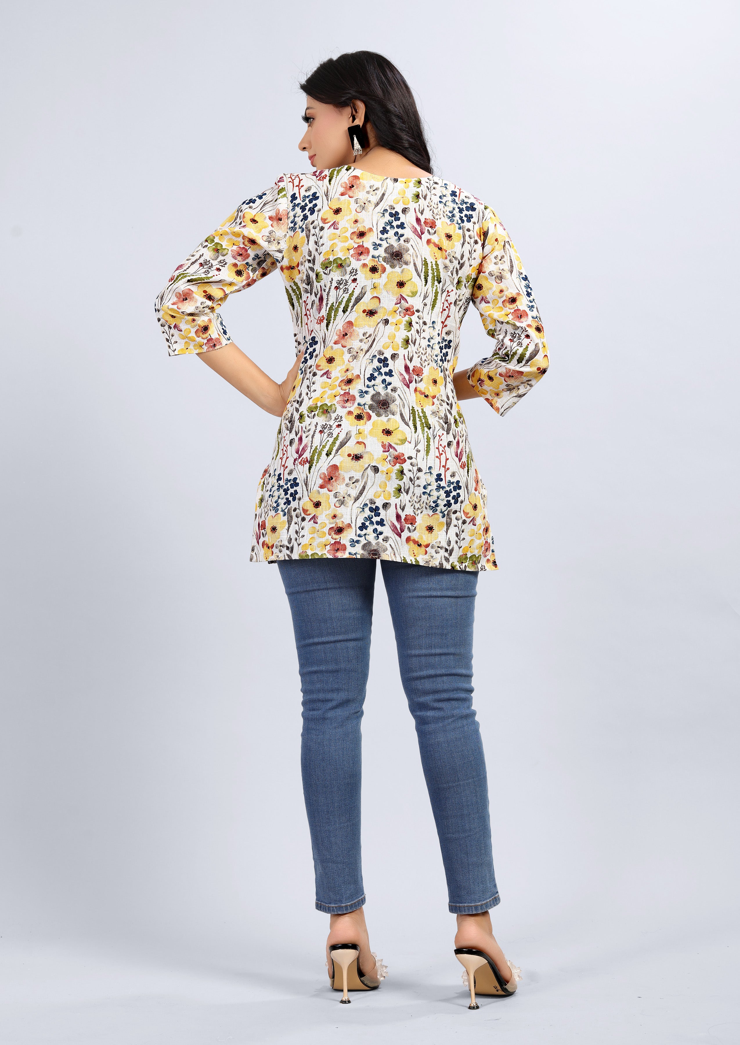 women three quarter sleeve straight kurti