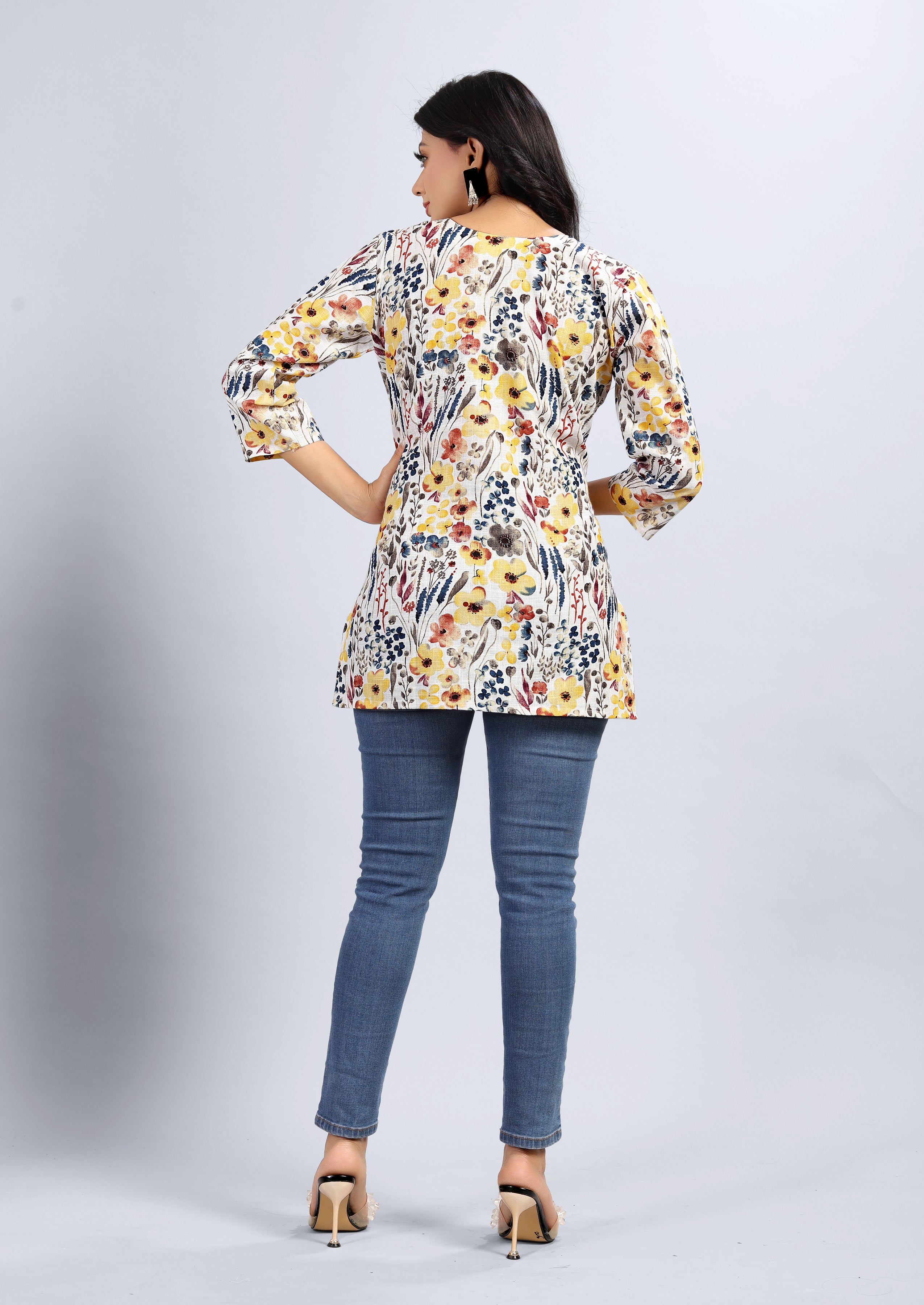 women three quarter sleeve straight kurti
