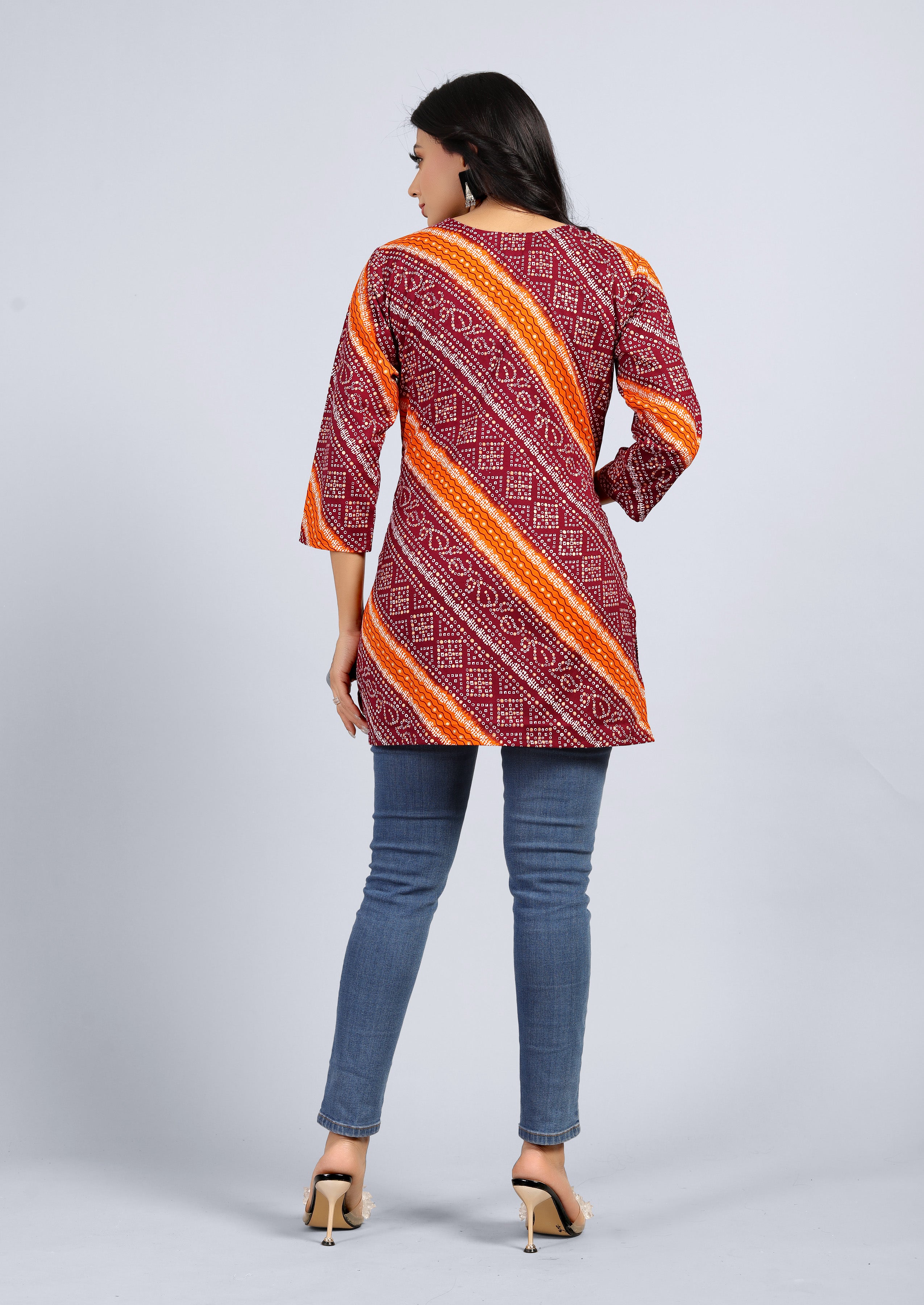 women three quarter sleeve straight kurti