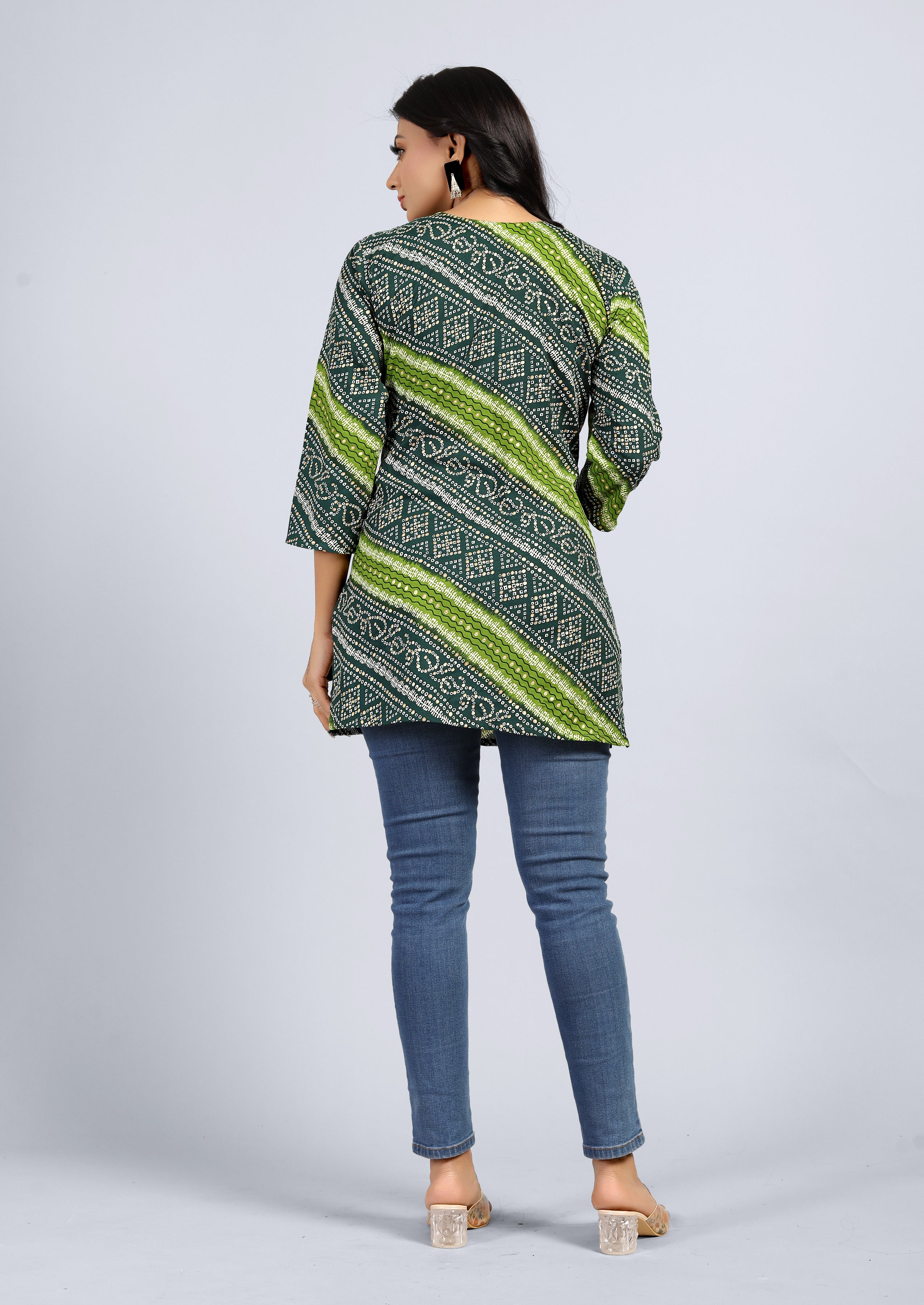 women three quarter sleeve straight kurti
