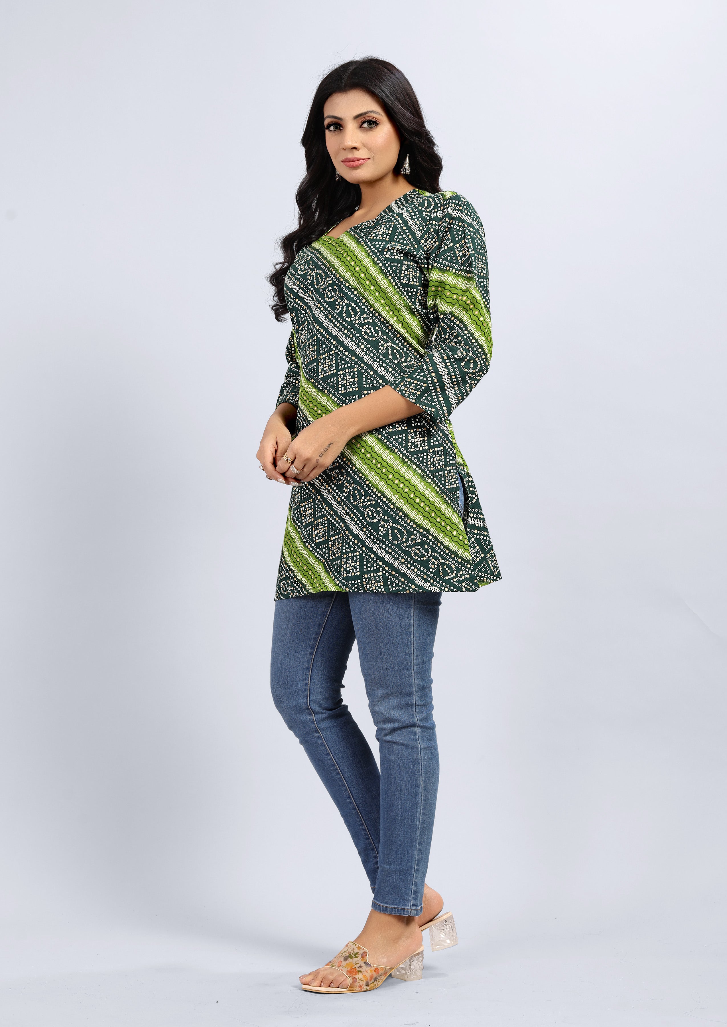 women three quarter sleeve straight kurti