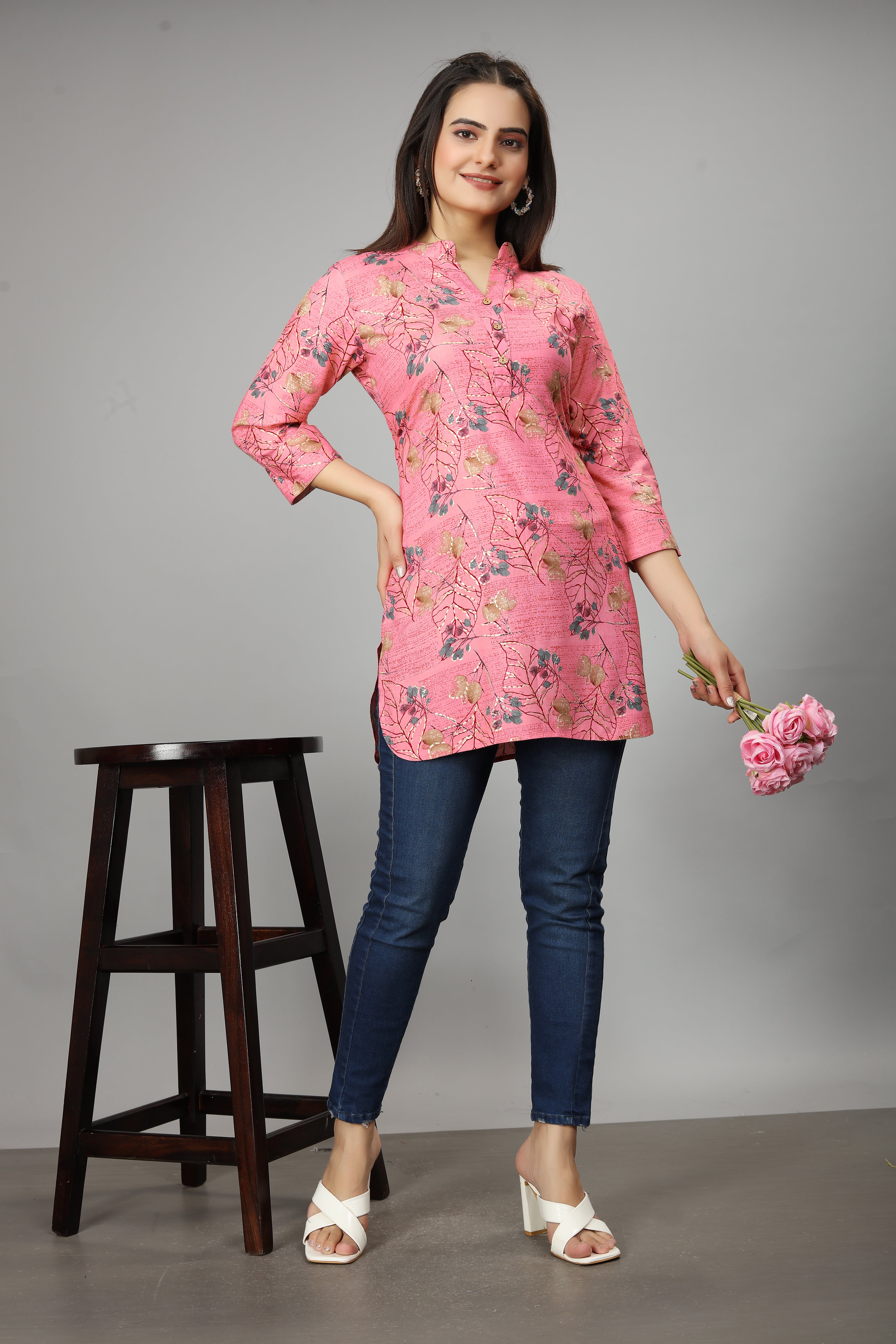 women three quarter sleeve straight kurti