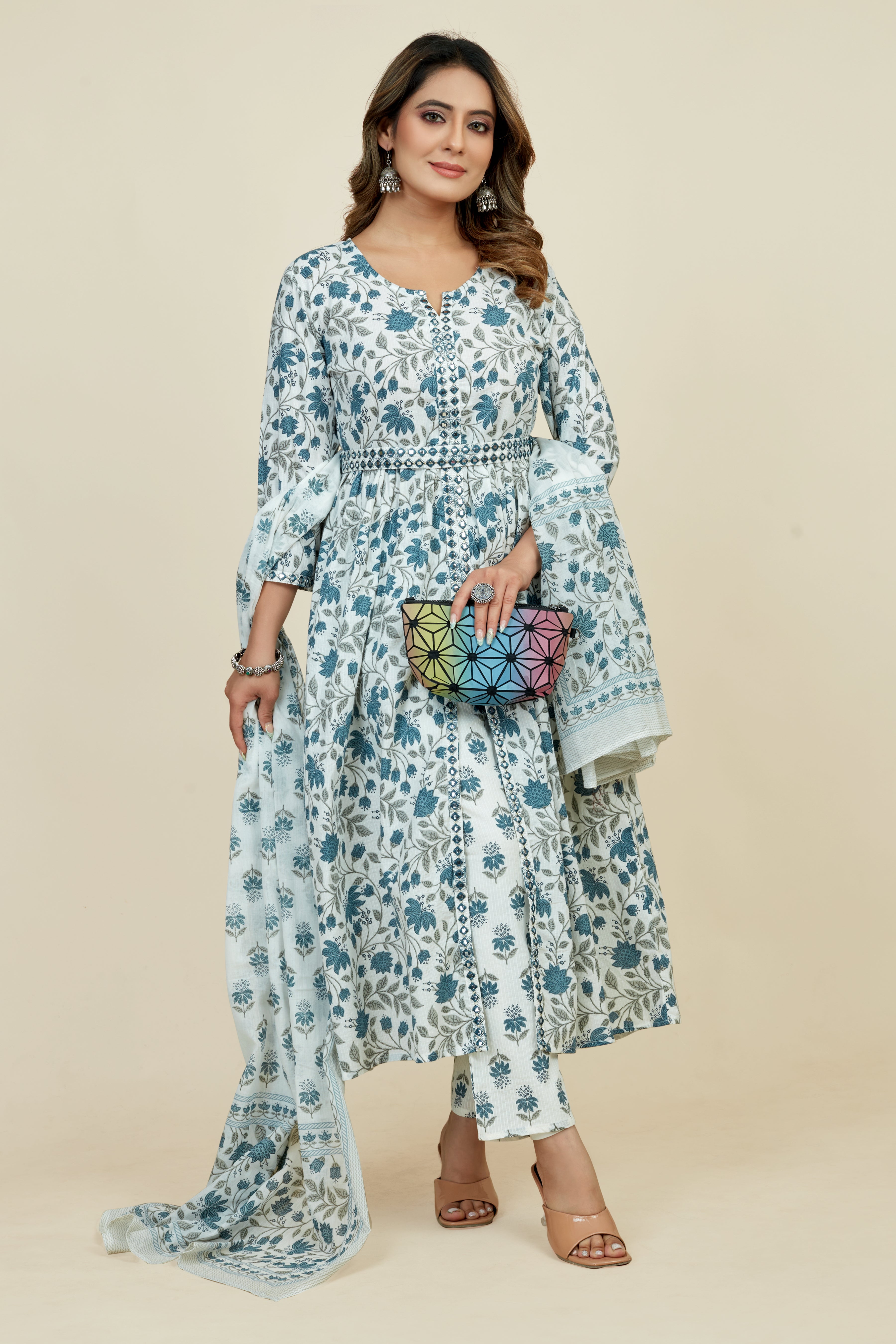 women floral kurta pant set with dupatta