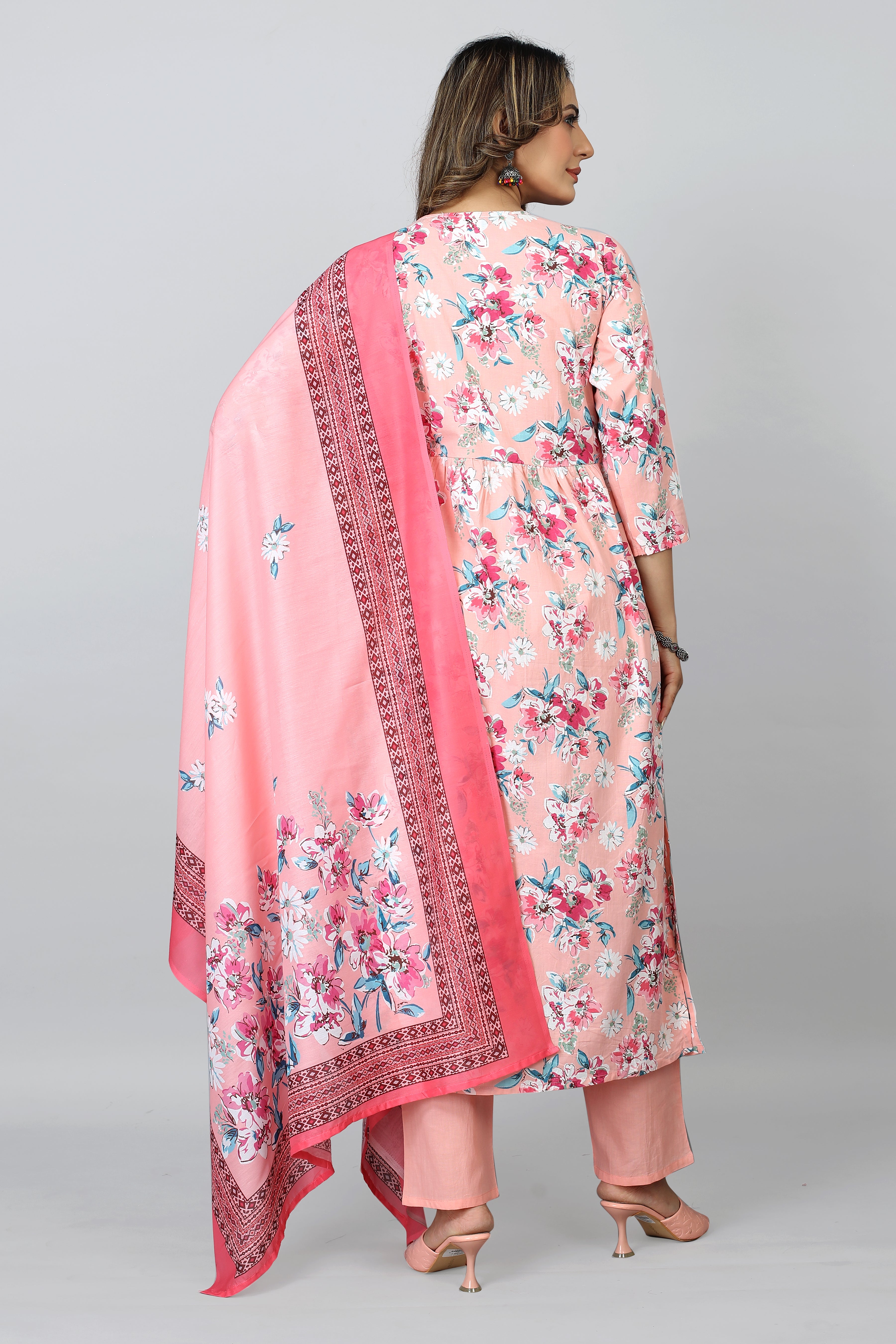 women floral kurta pant set with dupatta