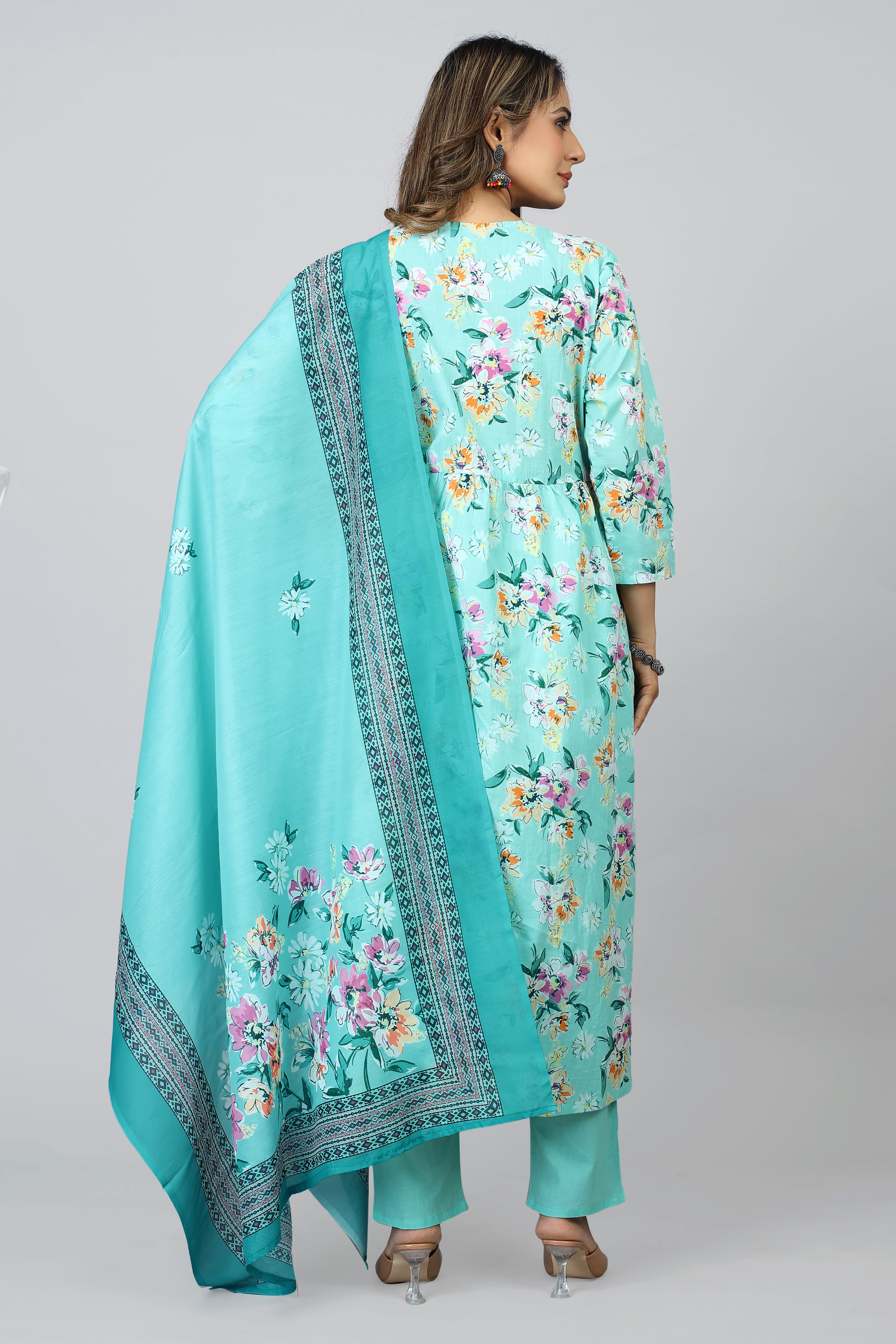 women floral kurta pant set with dupatta