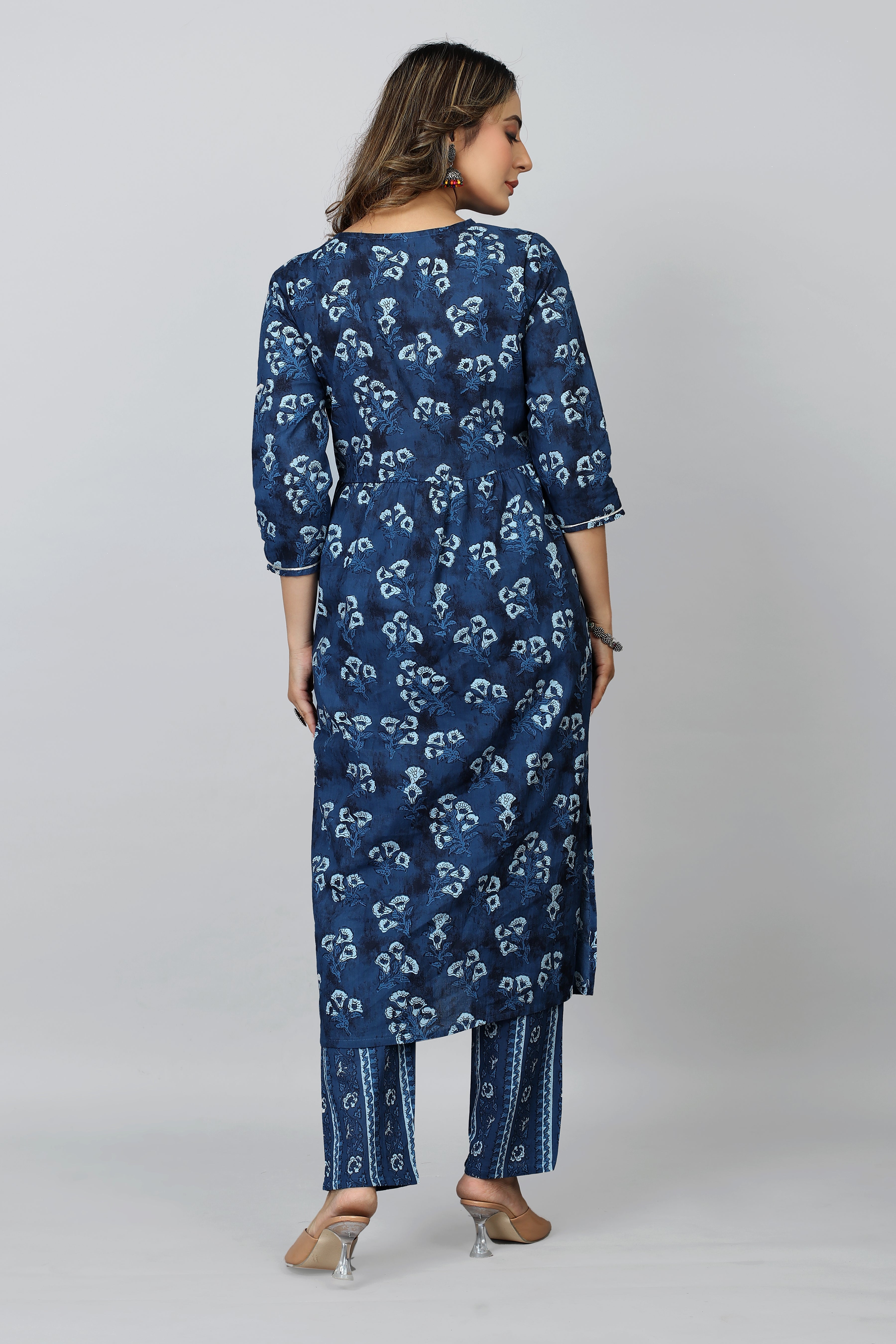 women navy blue floral kurta pant set