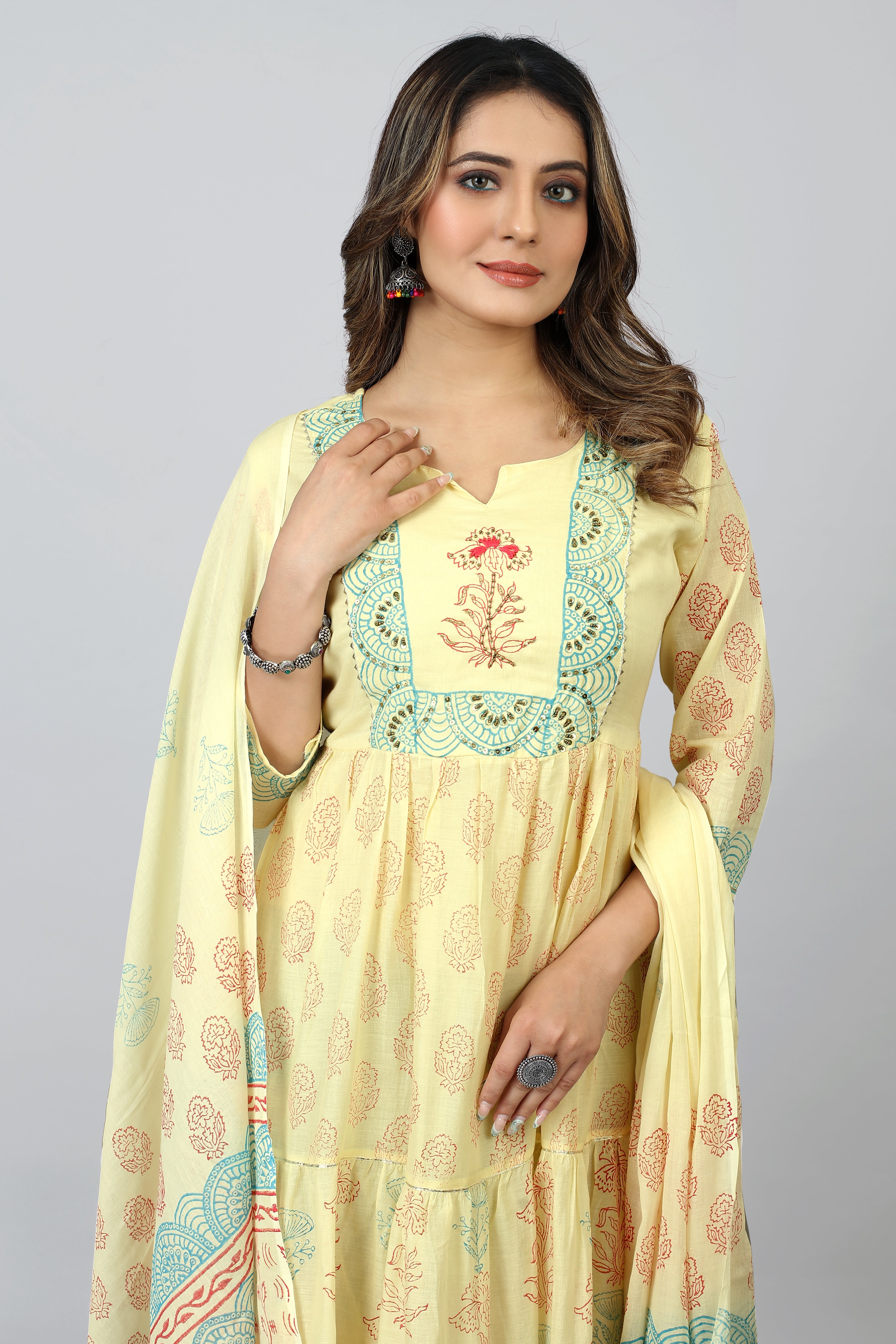 women yellow notch neck kurta dupatta set