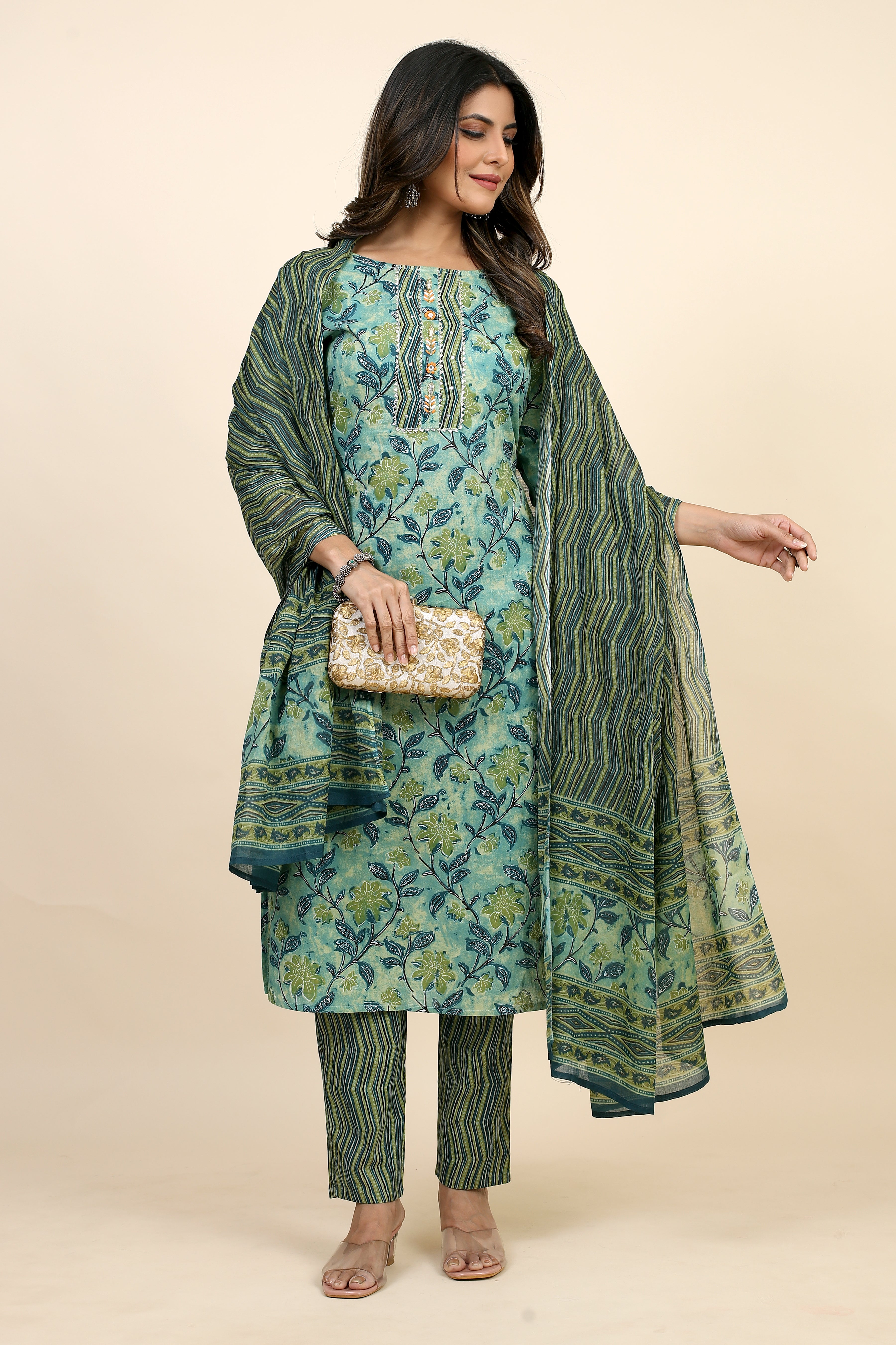 women floral kurta pant set with dupatta