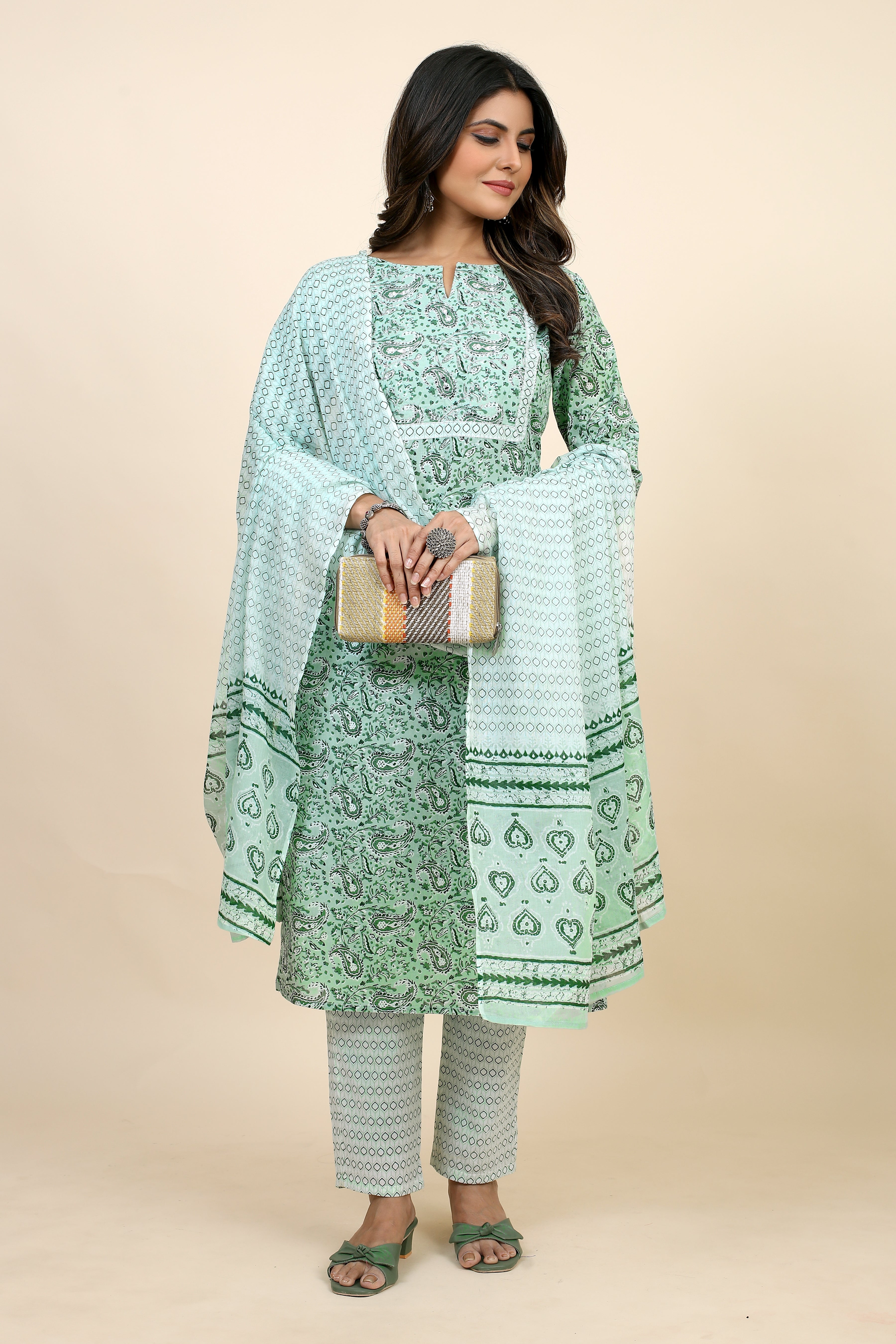 women paisley kurta pant set with dupatta
